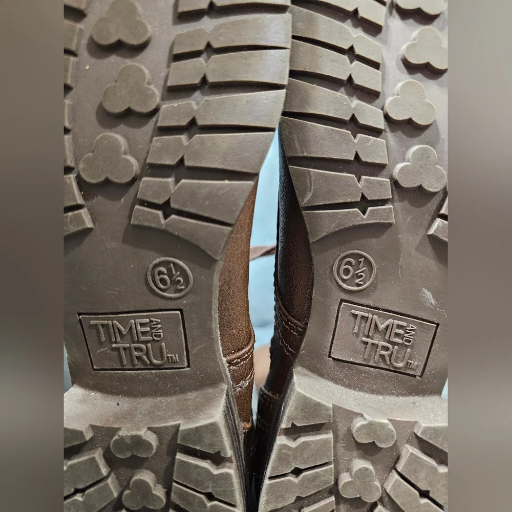 Boots - Picture 7 of 11